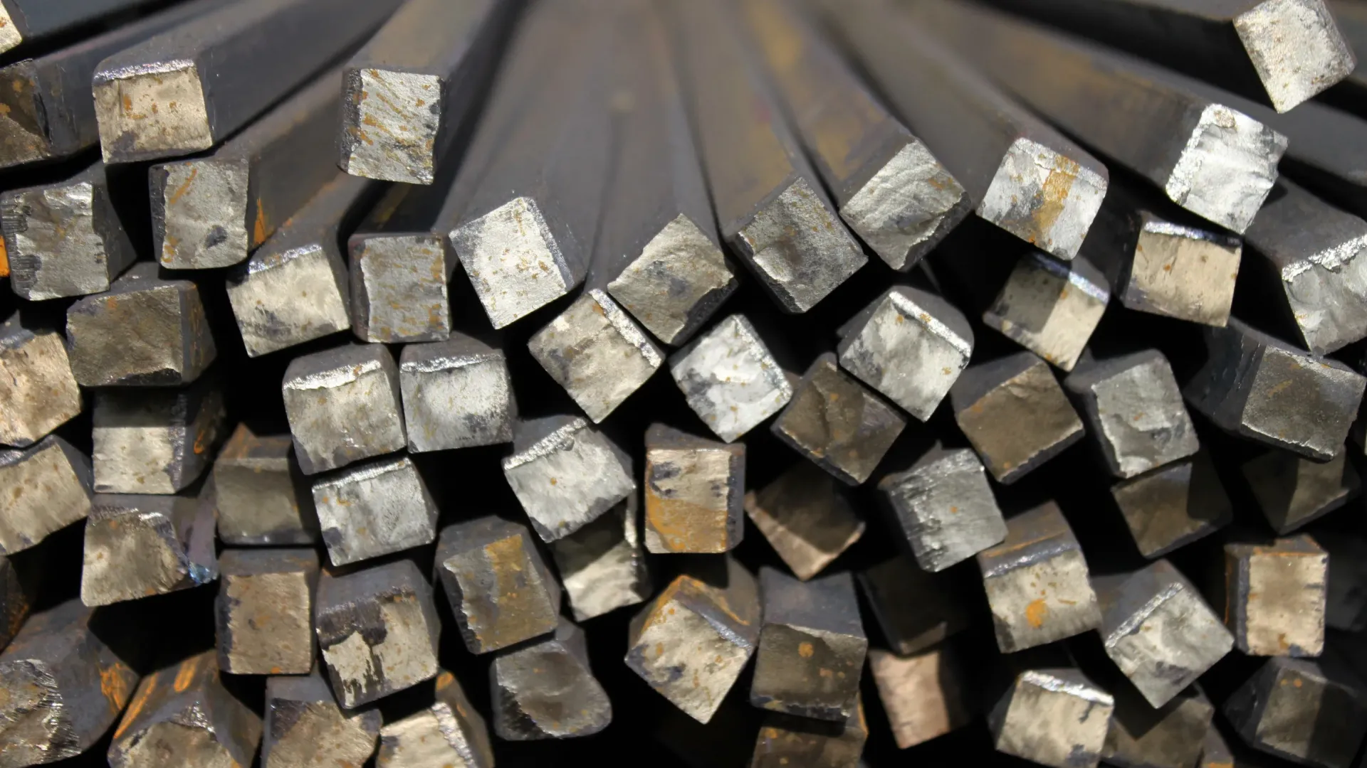 Квадрат чугунный СЧ20 0.61 м м/д 90х300 мм